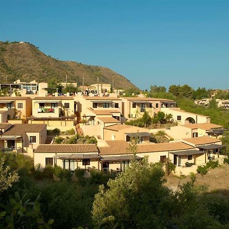 Hapimag Resort Чефалу Екстериор снимка