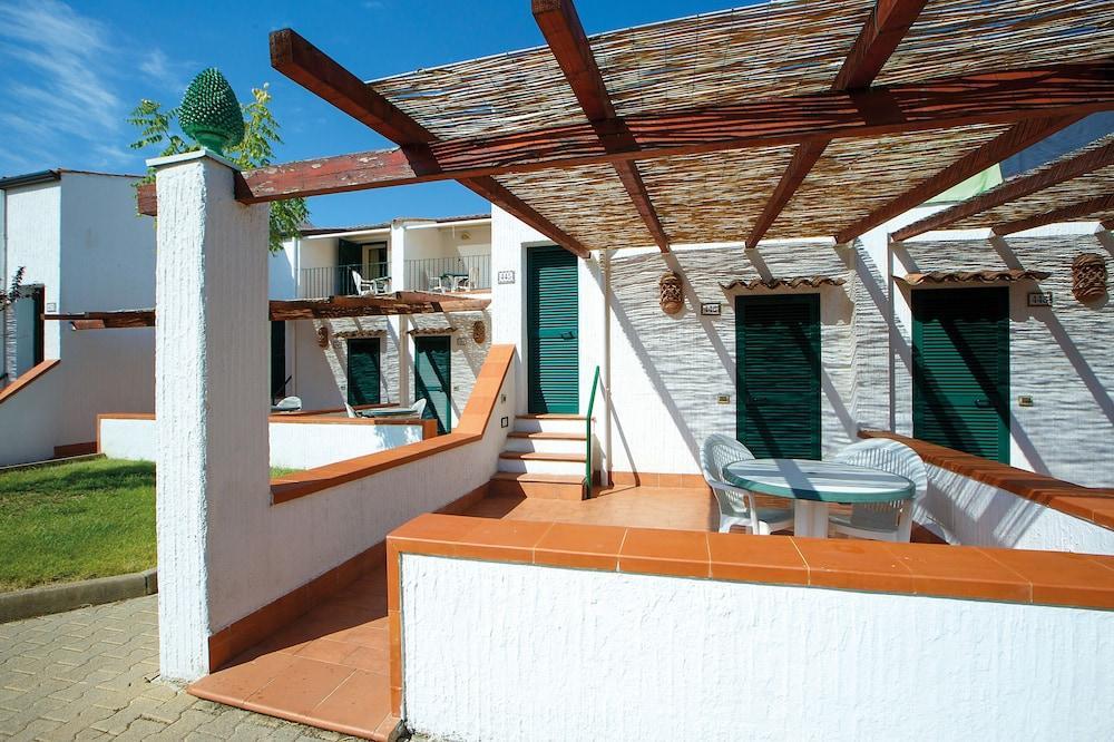 Hapimag Resort Чефалу Екстериор снимка