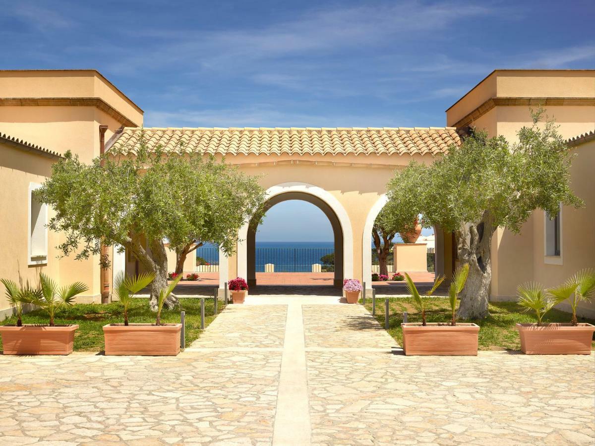 Hapimag Resort Чефалу Екстериор снимка